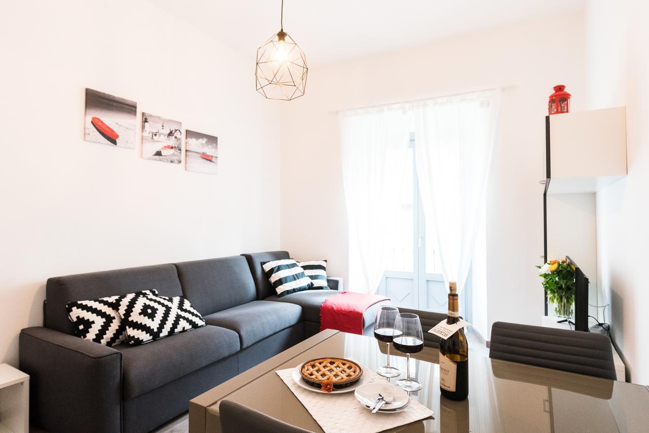Central & Modern Apartment By Rent All Комо Екстериор снимка