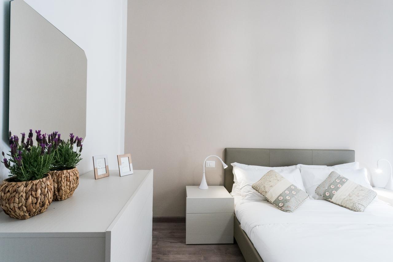 Central & Modern Apartment By Rent All Комо Екстериор снимка