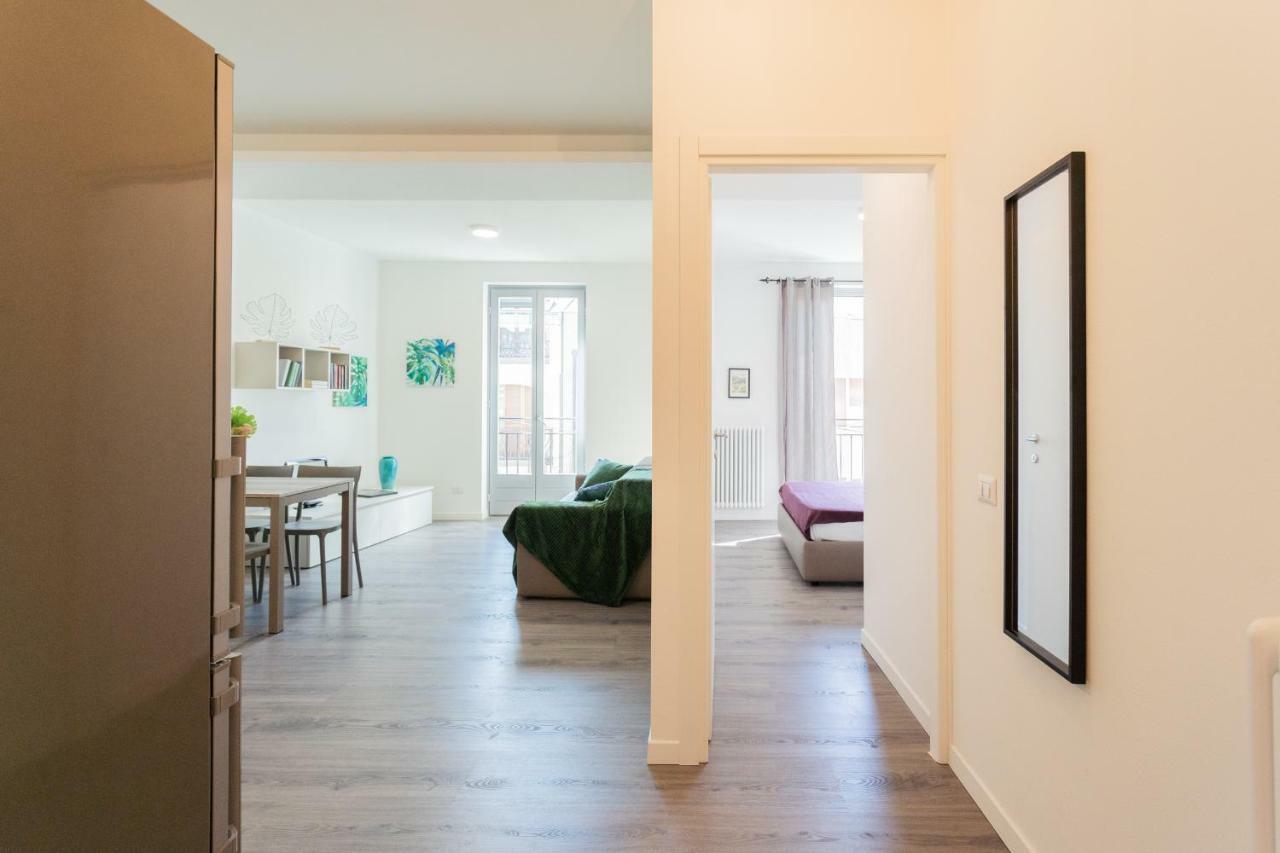 Central & Modern Apartment By Rent All Комо Екстериор снимка